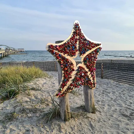 Penthouse Zweite Heimat - Mit Sauna, Dachterrasse Und Ab April Eigener Wallbox, Im Herz Von Apartmán *