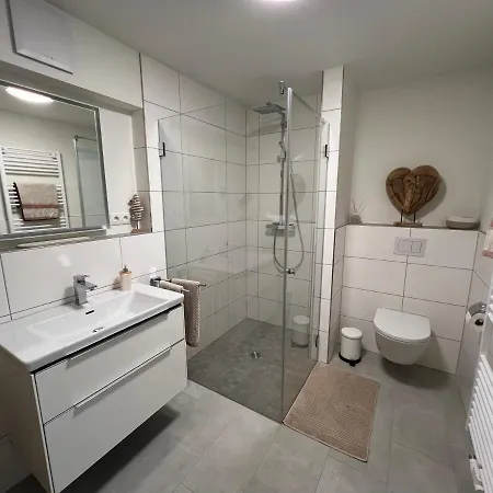 Penthouse Zweite Heimat - Mit Sauna, Dachterrasse Und Ab Mai Eigener Wallbox, Im Herz Von