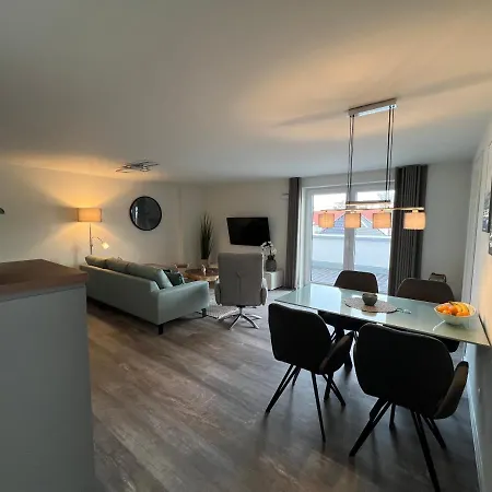 Penthouse Zweite Heimat - Mit Sauna, Dachterrasse Und Ab Mai Eigener Wallbox, Im Herz Von Apartmán *