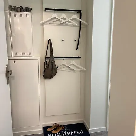 Penthouse Zweite Heimat - Mit Sauna, Dachterrasse Und Ab Mai Eigener Wallbox, Im Herz Von *