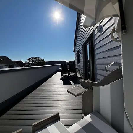 Penthouse Zweite Heimat - Mit Sauna, Dachterrasse Und Ab April Eigener Wallbox, Im Herz Von